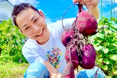 B6F93932-44D5-4C2D-9825-2EB3E5B1EE7C